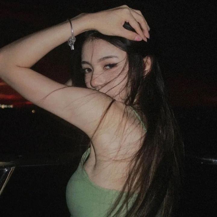 被校花撞飞后,我苟成了世界首富